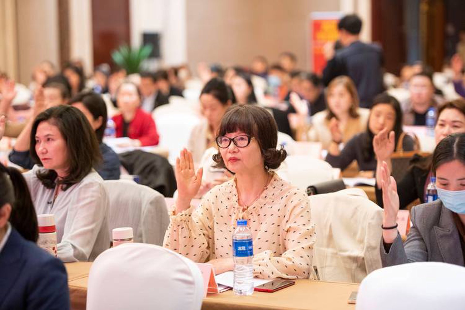 大城小爱婚庆